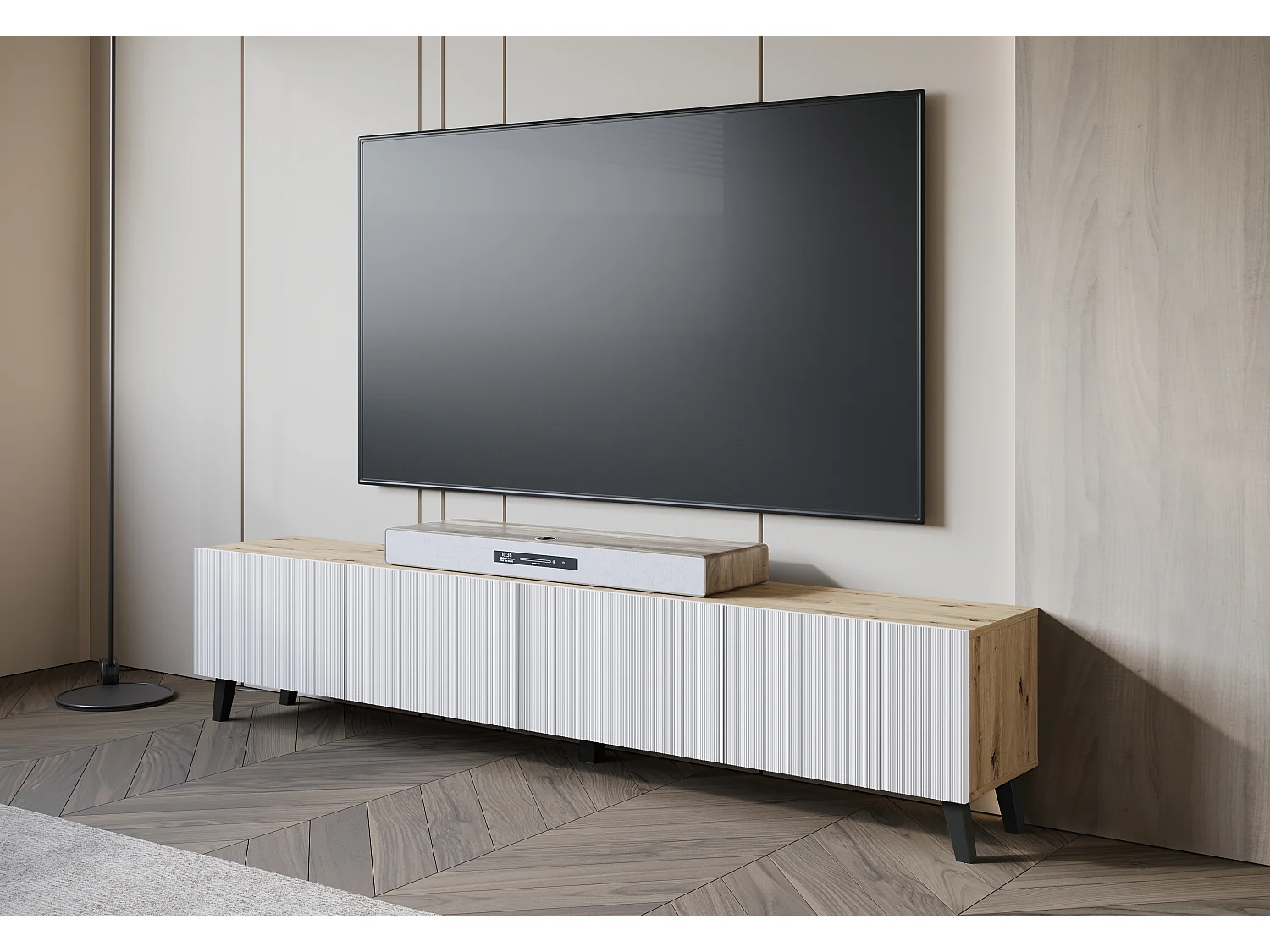 Meuble TV moderne 190 cm artisan sur pieds pour salon, façades MDF blanches rainurées, 4 abattants