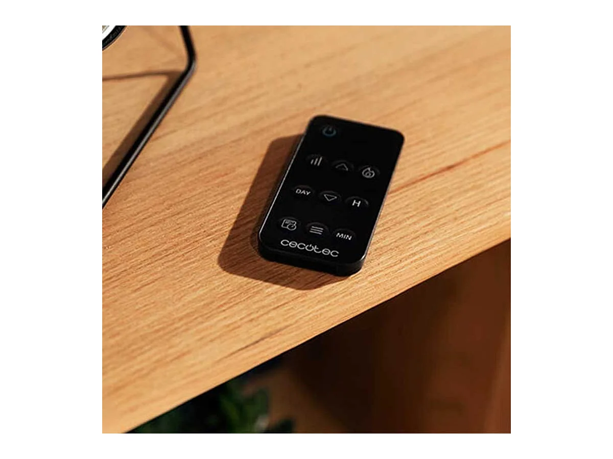 Chimenea eléctrica decorativa Ready Warm 2700 Design Flames Black Cecotec 2000W con mando negro