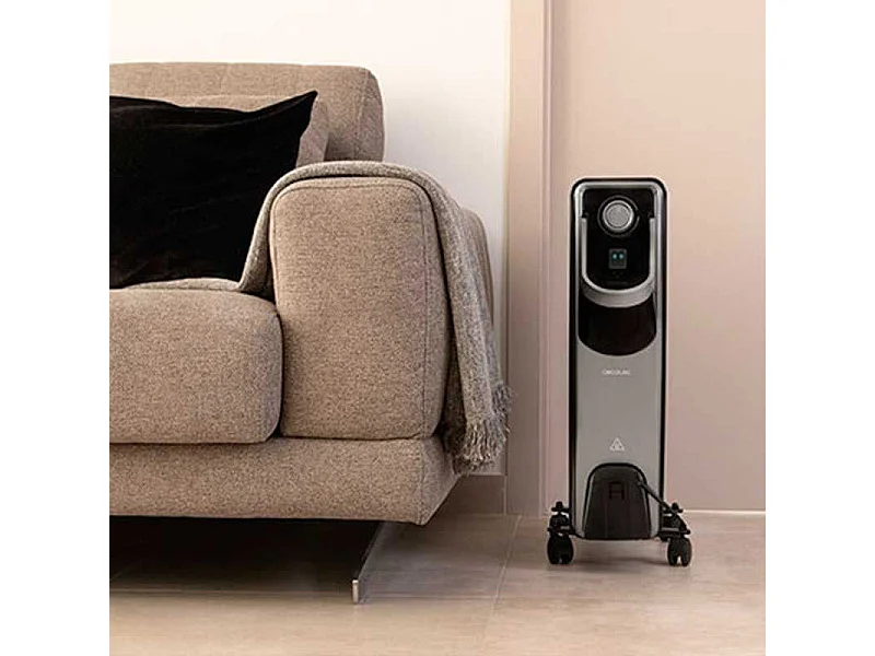 Radiador de aceite Ready Warm 11000 Space 360 Black Cecotec 2500W 11 módulos con ruedas negro