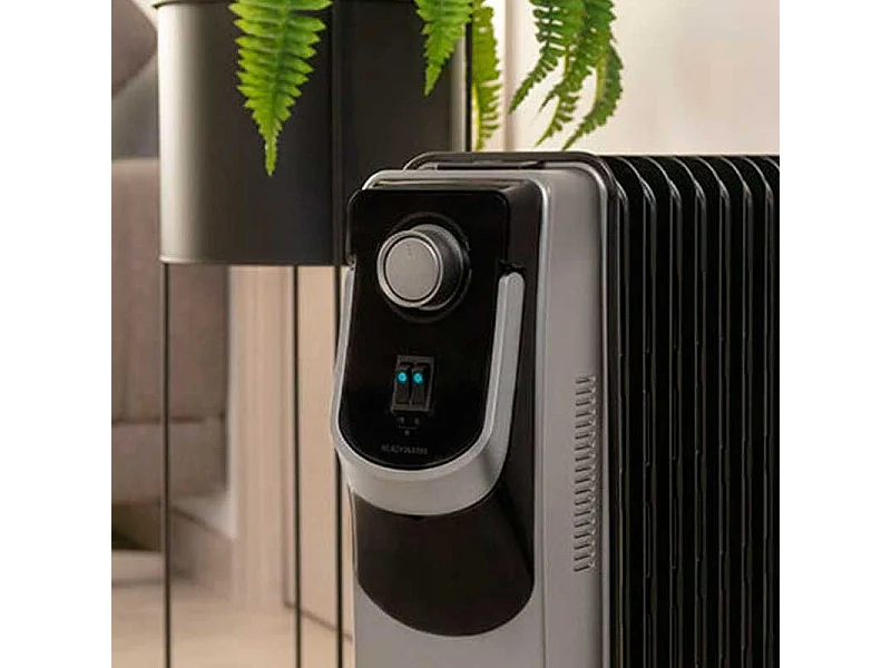 Radiador de aceite Ready Warm 11000 Space 360 Black Cecotec 2500W 11 módulos con ruedas negro