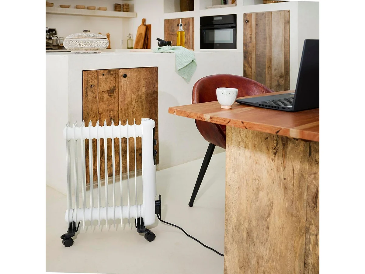 Radiador de aceite Tristar KA-5181 2000W 11 elementos con ruedas blanco