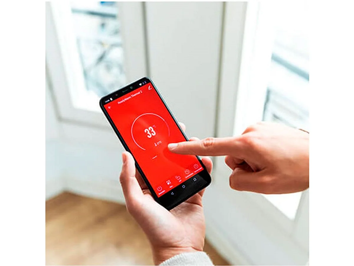Emisor térmico Ready Warm 1200 Thermal Connected Cecotec 900W control Wifi vía Smartphone blanco