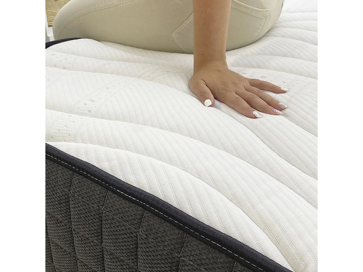 Colchón Oro Noah núcleo Flexcel 23kg/m³ enrollado 135x190 cm