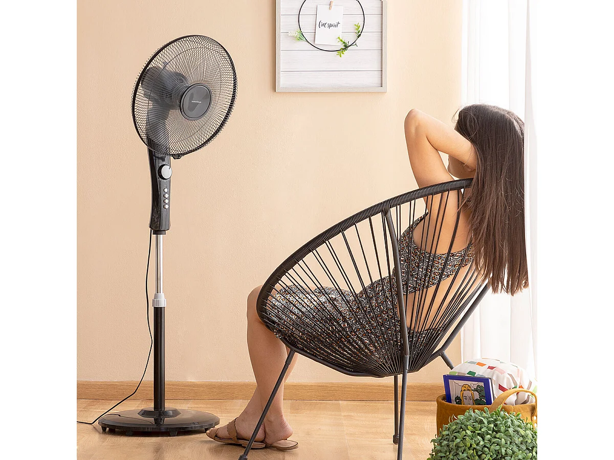 Ventilateur sur Pied InnovaGoods Breezinn Noir 45 W