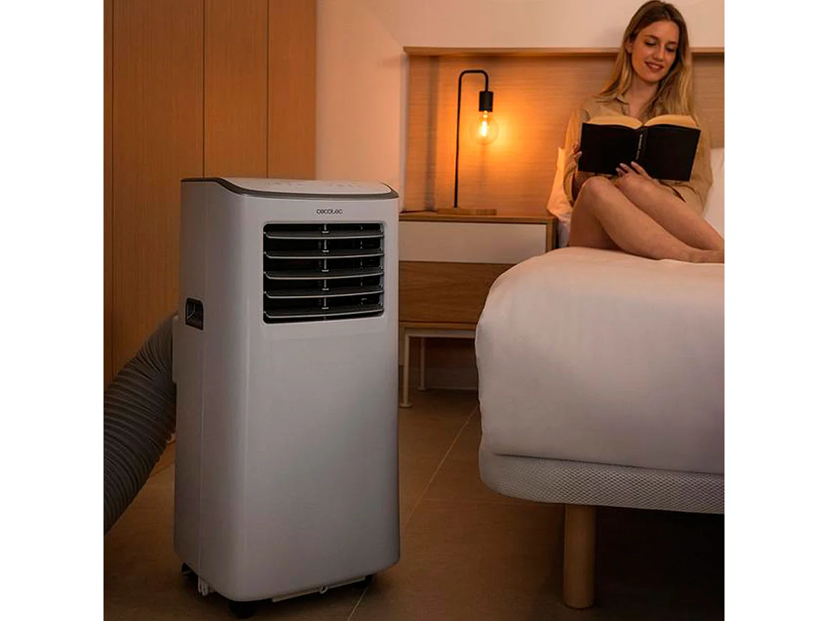 Aire acondicionado portátil Cecotec ForceClima 7400 Soundless Touch 7000BTU 4 modos 2 velocidades con ruedas A blanco