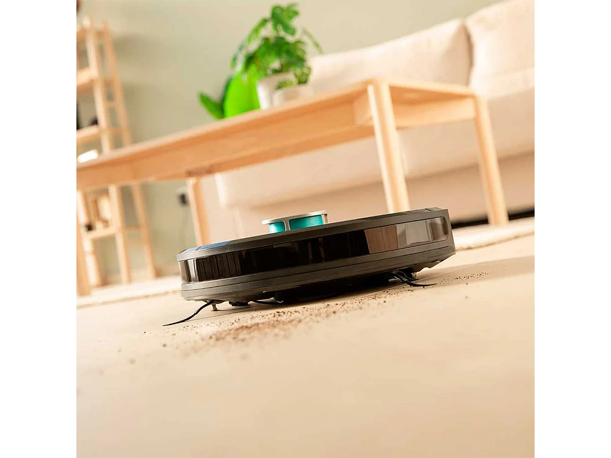 Robot aspirador Cecotec Conga Eternal Pet Vital 4 en 1 WiFi Alexa especial mascotas negro