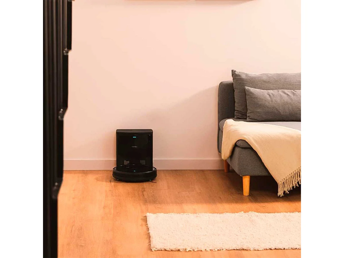 Robot aspirador Cecotec Conga 2499 Ultra Home Titanium 2100Pa 4 en 1 conexión WiFi con accesorios negro