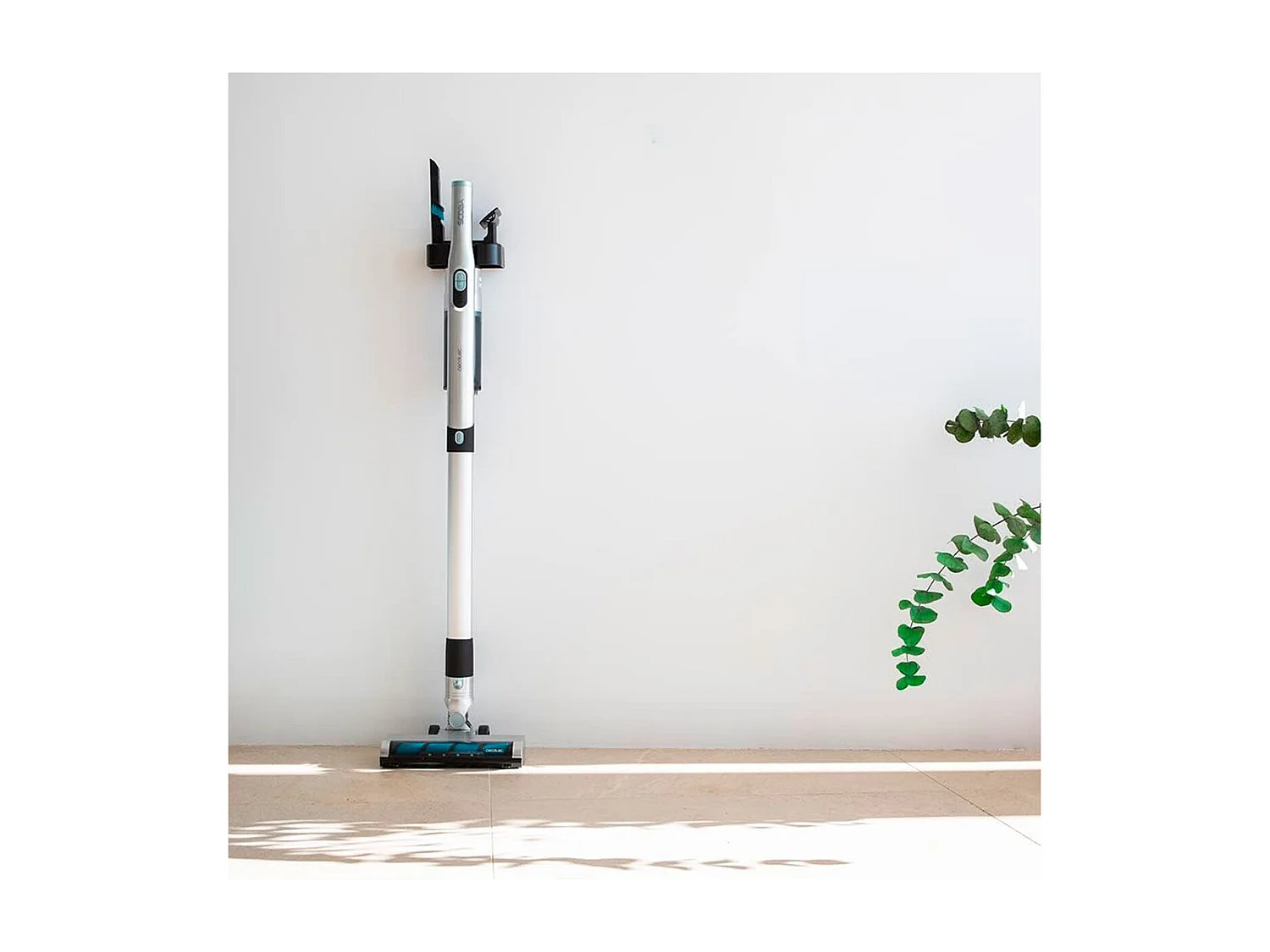 Aspirador vertical Cecotec Scoba 2100 Jalisco 210W 2 en 1 con accesorios inox