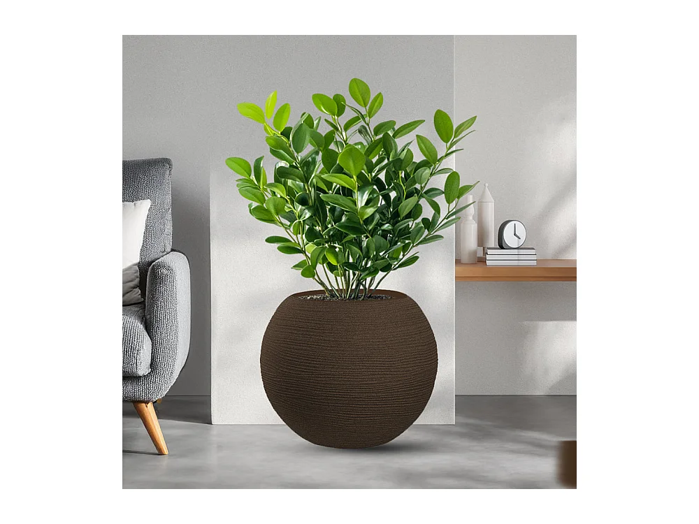 Divina Garden -  Harzvase für Pflanzen im Innen- und Außenbereich, rundes Kugeldesign, D.40x33h, Botticelli Brown