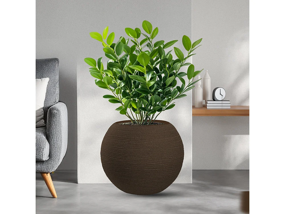 Divina Garden -  Harzvase für Pflanzen im Innen- und Außenbereich, rundes Kugeldesign, D.40x33h, Botticelli Brown