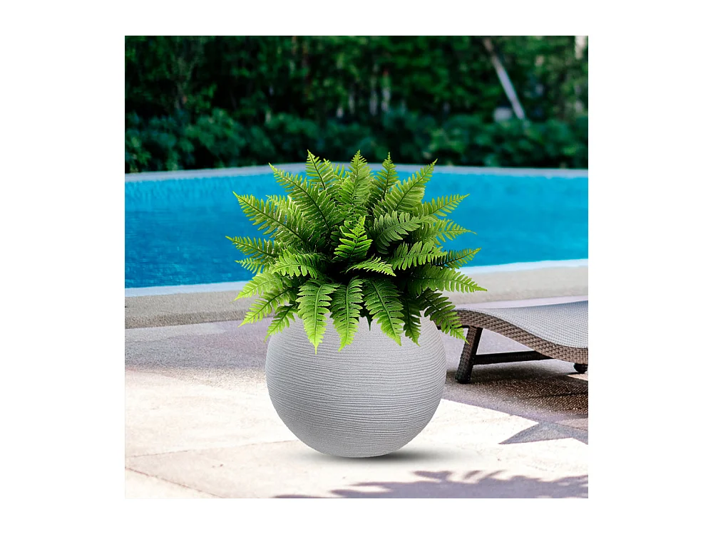 Divina Garden -  Harzvase für Pflanzen im Innen- und Außenbereich, runde Designkugel, D.40x33h, Botticelli Beige