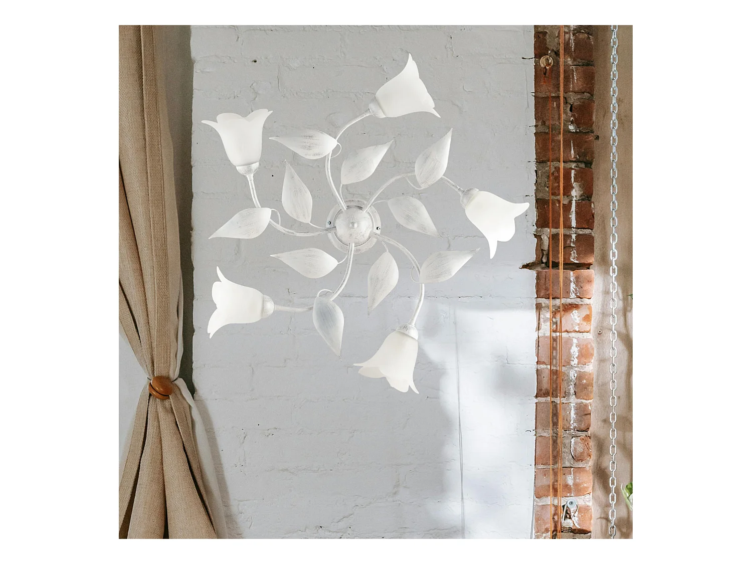 Plafonnier Olga fer blanc, déco argent antique, verre albâtre d.14, 5 lumières d.70 cm lumière diffuse élégante