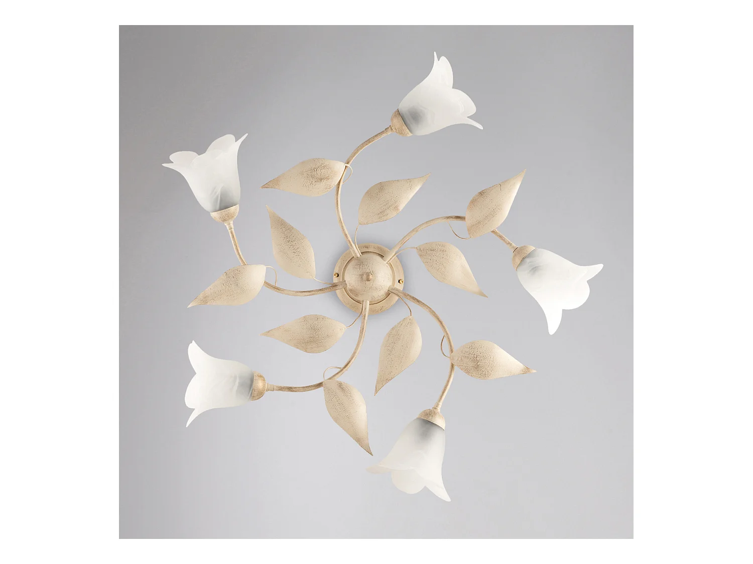 Olga - Plafon em ferro lacado marfim com decoração. difusores antigos em ouro e vidro d. 14 alabastro branco 5 luzes H.20 - Ø70