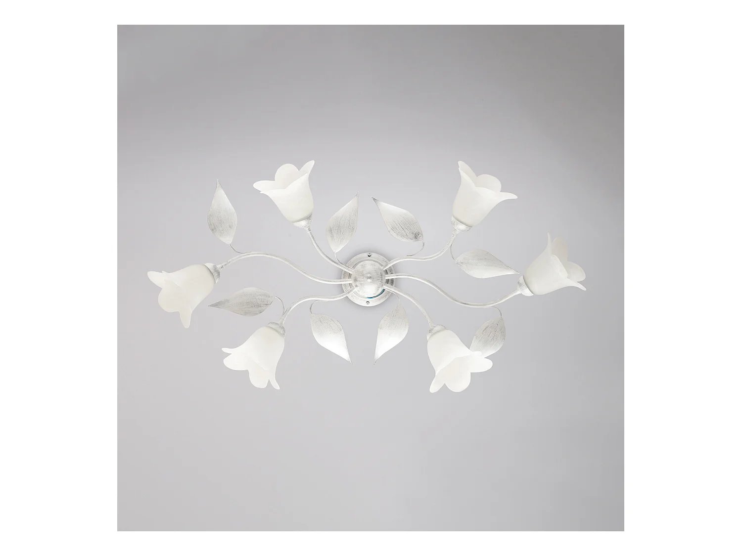Plafonnier Olga fer blanc, déco argent antique, verre albâtre d.14, 6 lumières 70x52 cm déco sobre et chic
