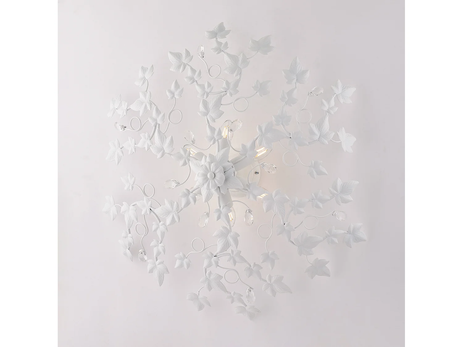 Edera Plafonnier en fer laqué blanc décoration effet shabby chic et strass cristal 6 lumières H.22 d.80 BL50-PL6-BCO