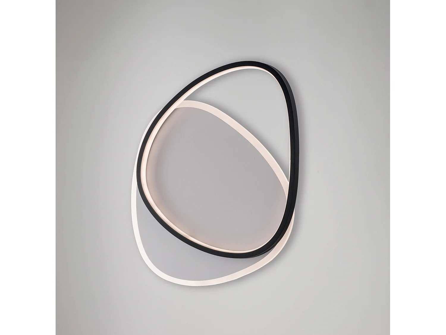 Amy Plafonnier noir et blanc en métal et aluminium avec LED CCT intégrées + télécommande L.45 X 37 BL307-PBC-PC