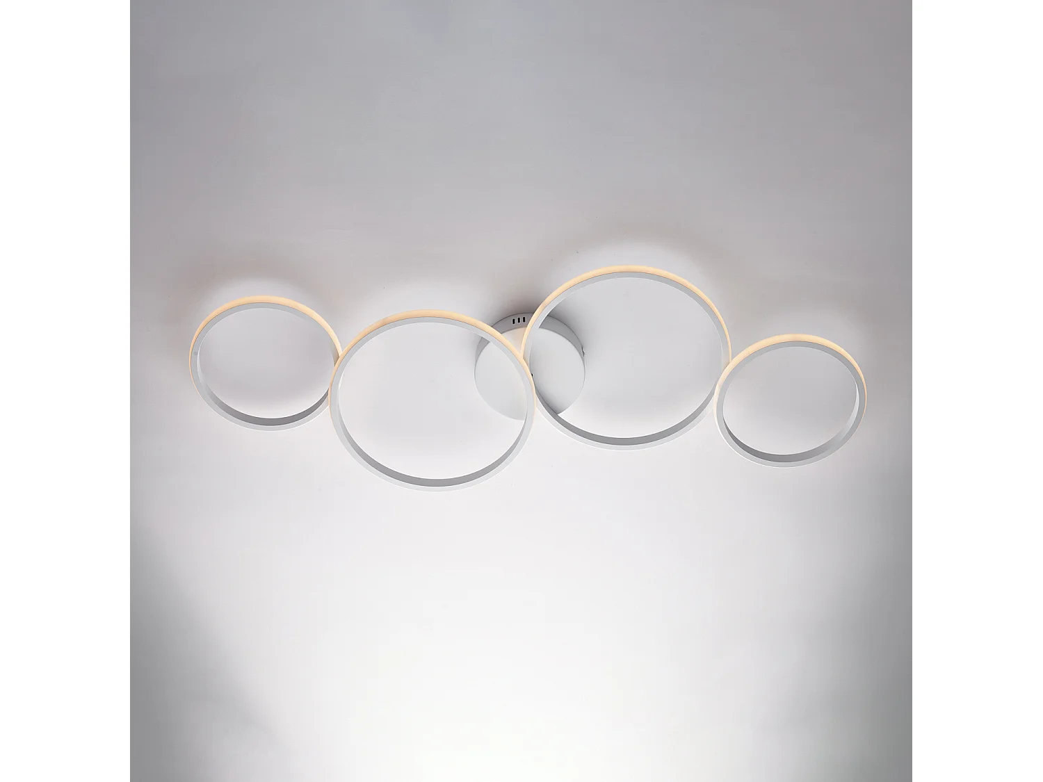 Plafon Atena em metal e alumínio lacado branco com LED CCT integrado + comando à distância. 100 X 34 BL287-PBC