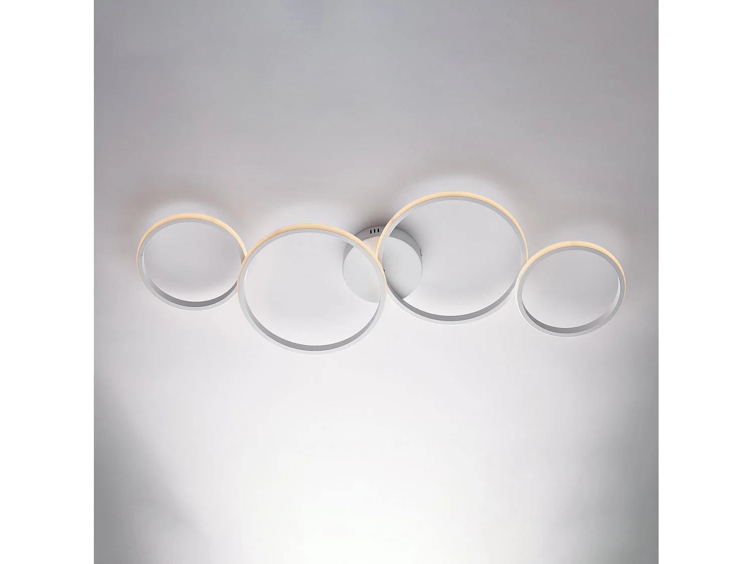 Atena Plafonnier en métal et aluminium laqué blanc avec LED CCT intégrées + télécommande. 100 X 34 BL287-PBC