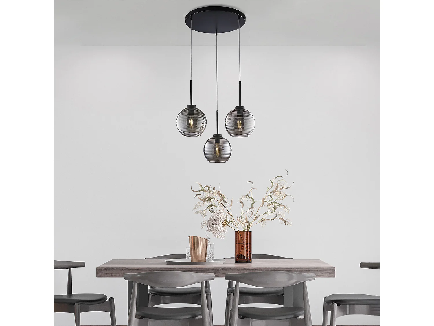 Suspension Ankara fer noir, câble orientable, verre soufflé miroir gris rayé, 3 lumières, style moderne industriel