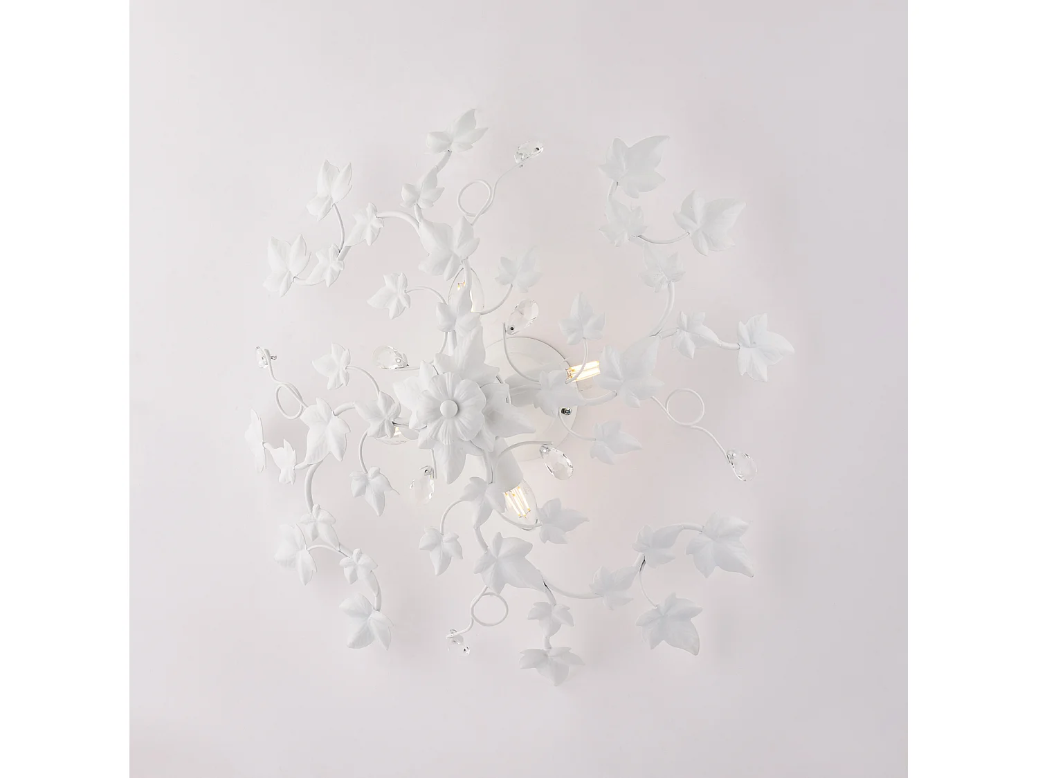 Edera - Lampa sufitowa z lakierowanego żelaza w kolorze białym z dekoracją w stylu shabby chic i kryształowymi cyrkoniami, 4 lampy, wys. 22 cm - Ø60 - BL50-PL4-BCO