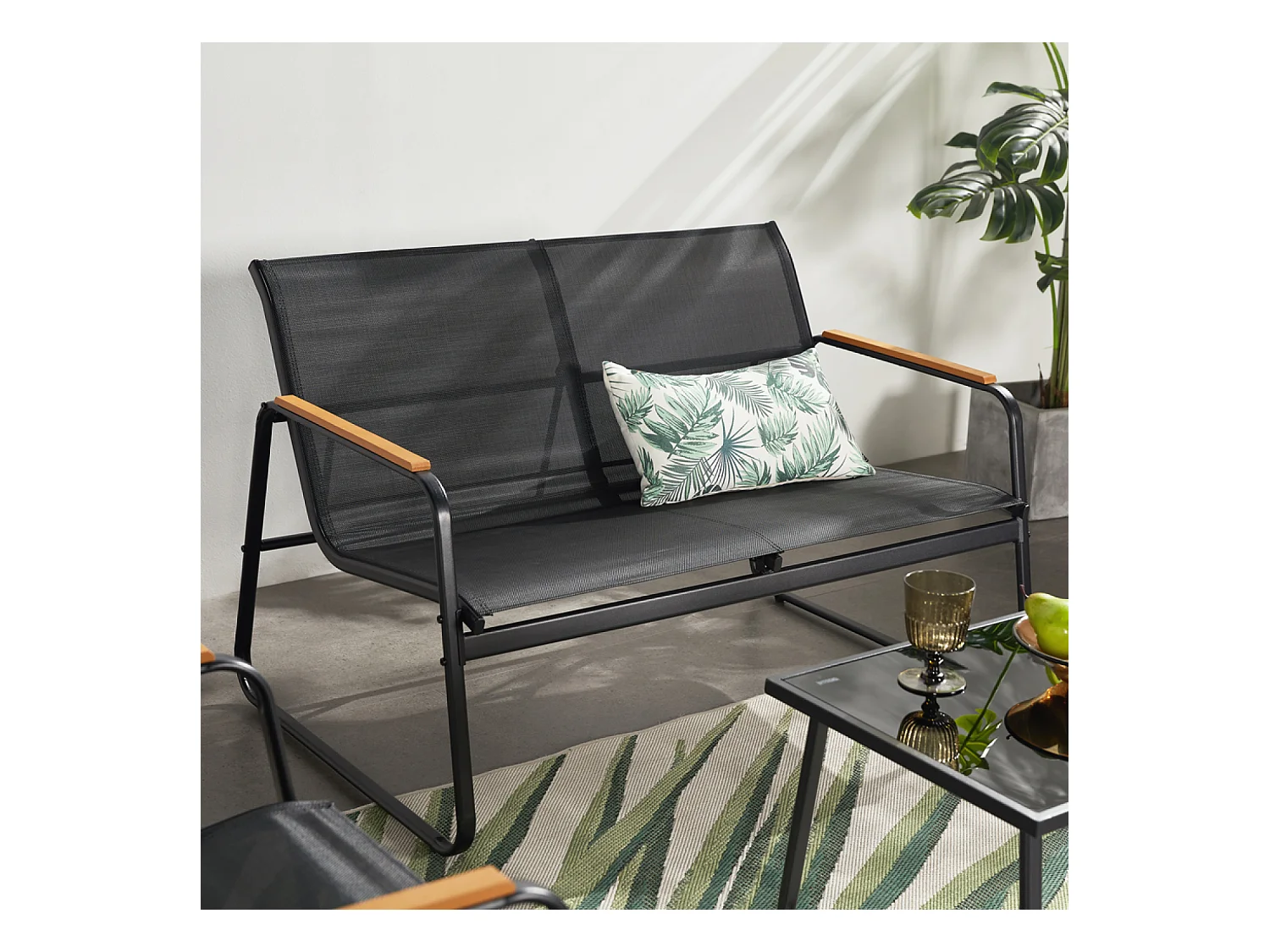 Salon de jardin 4 places en toile de polyester noir AURORA