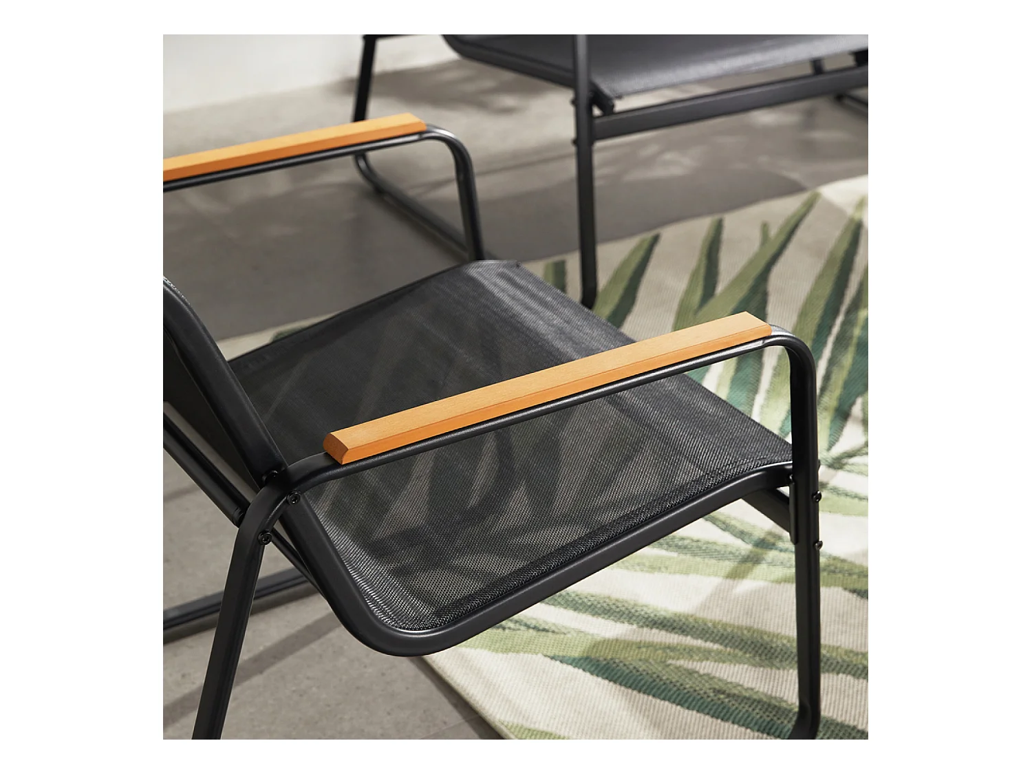 Salon de jardin 4 places en toile de polyester noir AURORA