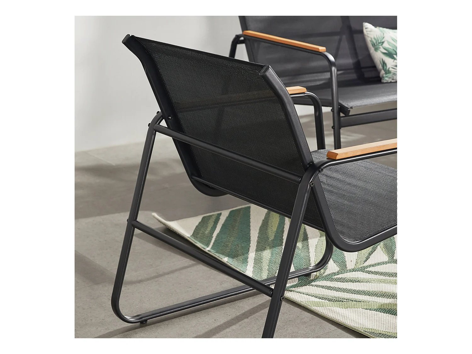 Salon de jardin 4 places en toile de polyester noir AURORA