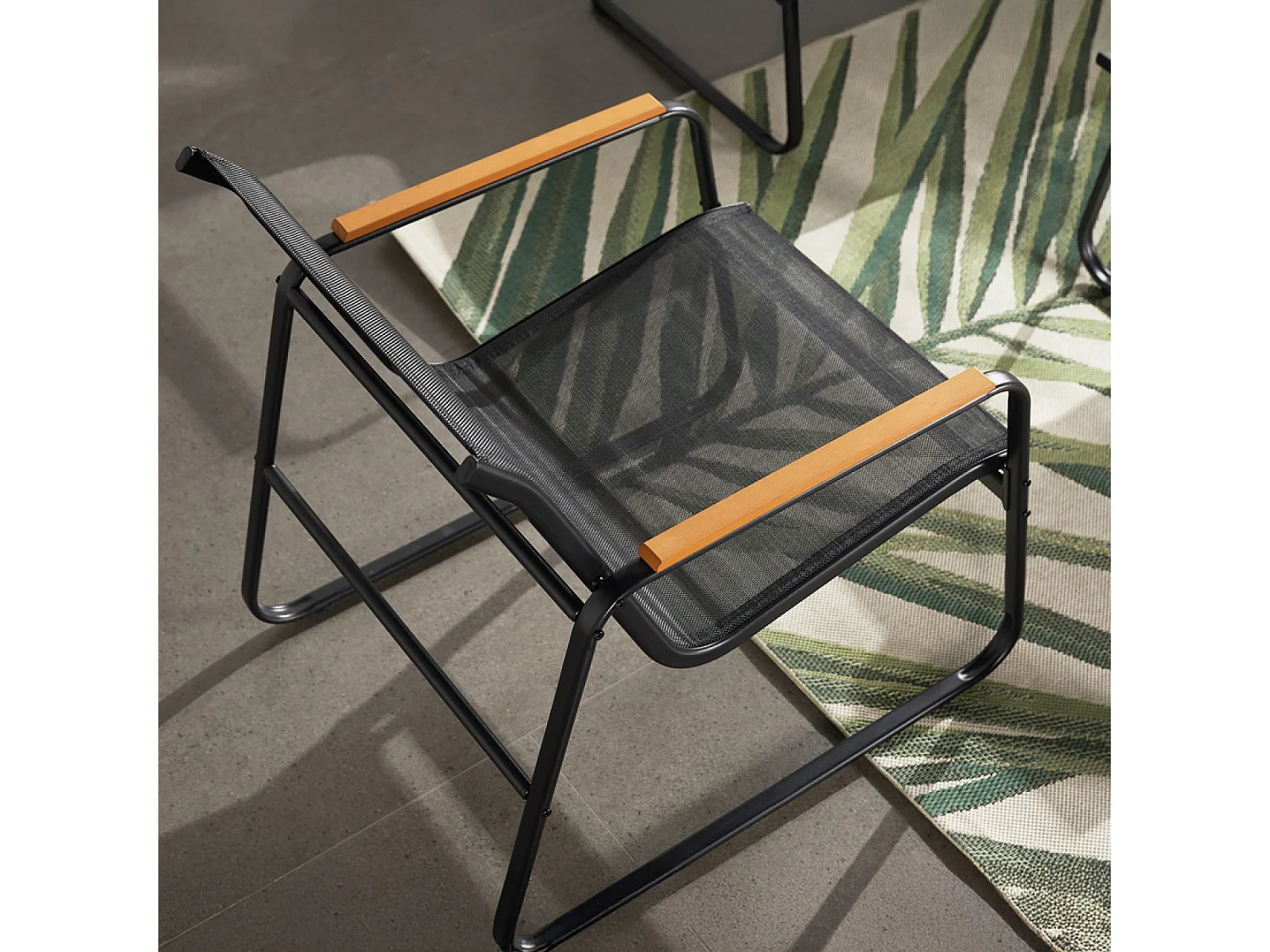 Salon de jardin 4 places en toile de polyester noir AURORA