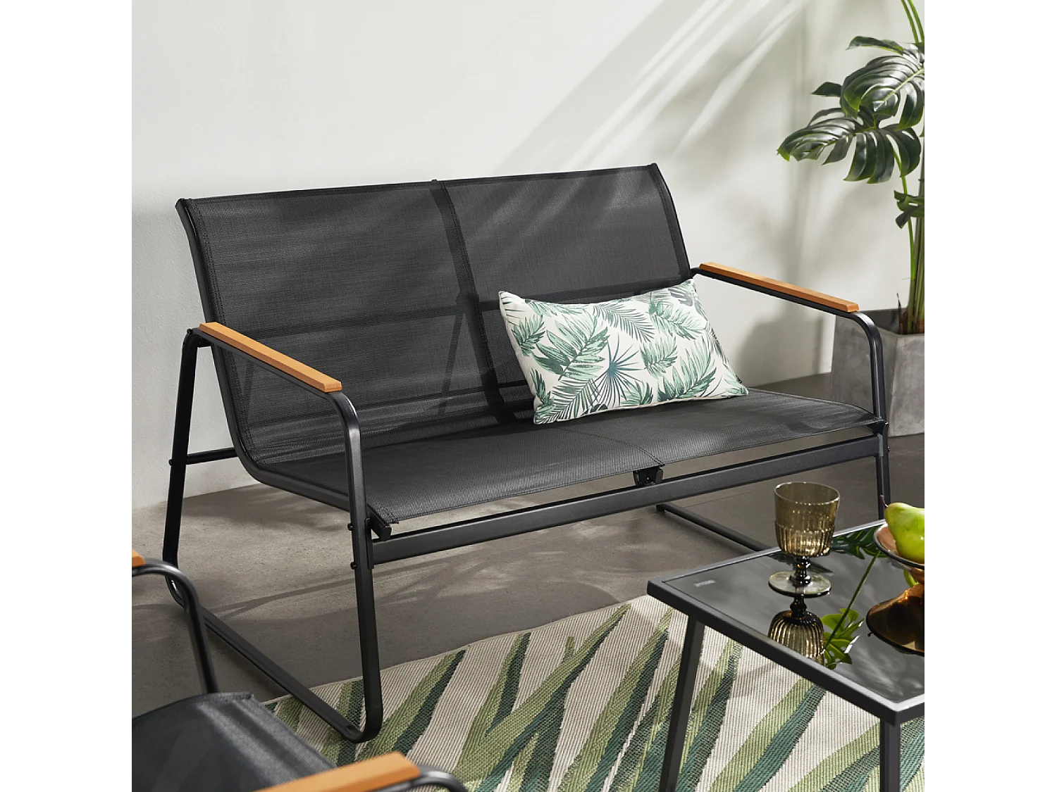 Salon de jardin 4 places en toile de polyester noir AURORA