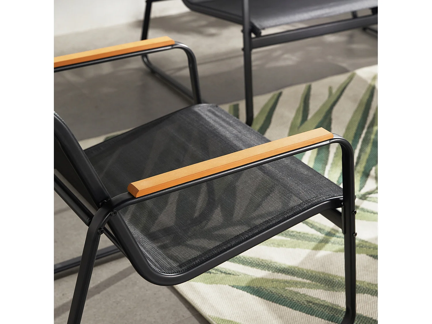 Salon de jardin 4 places en toile de polyester noir AURORA