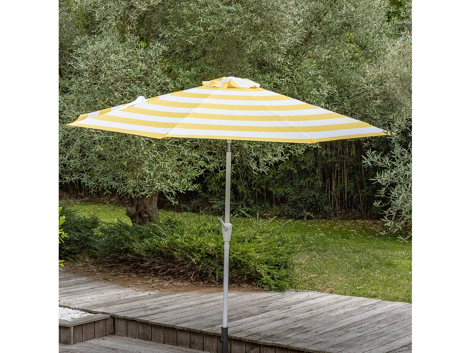 Parasol droit BANDOL rond 2,70m de diamètre à rayures jaunes