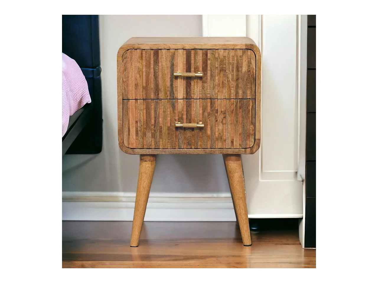 Artisan Furniture Nachttisch mit T-Leiste und Rillen aus Massivholz