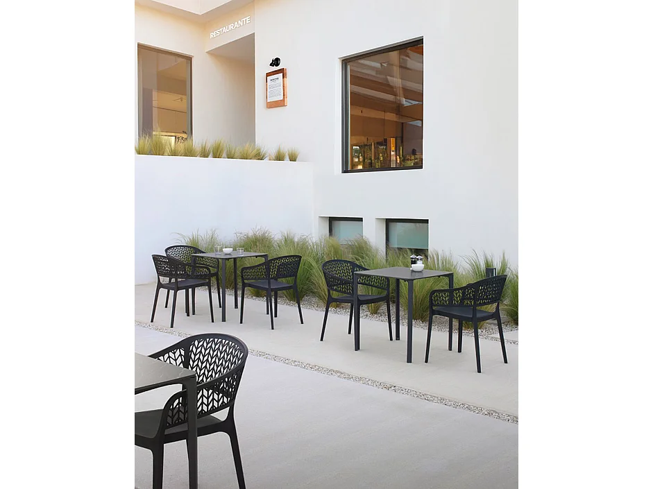 Lot de 6 chaises de jardin empilables en résine coloris anthracite - Longueur 59 x Profondeur 56 x Hauteur 79 cm