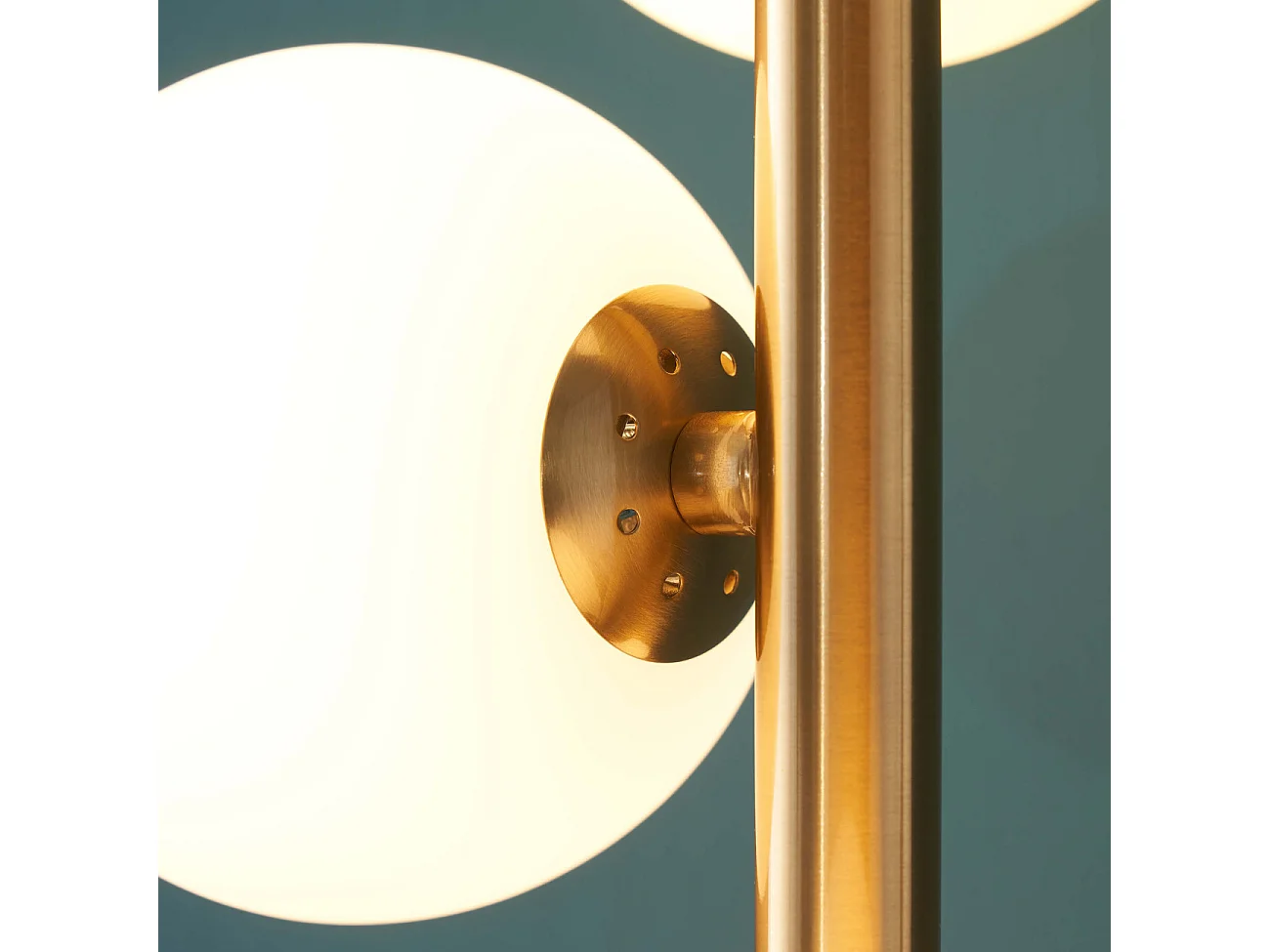 Suspension verticale métal doré verre blanc - Marbella