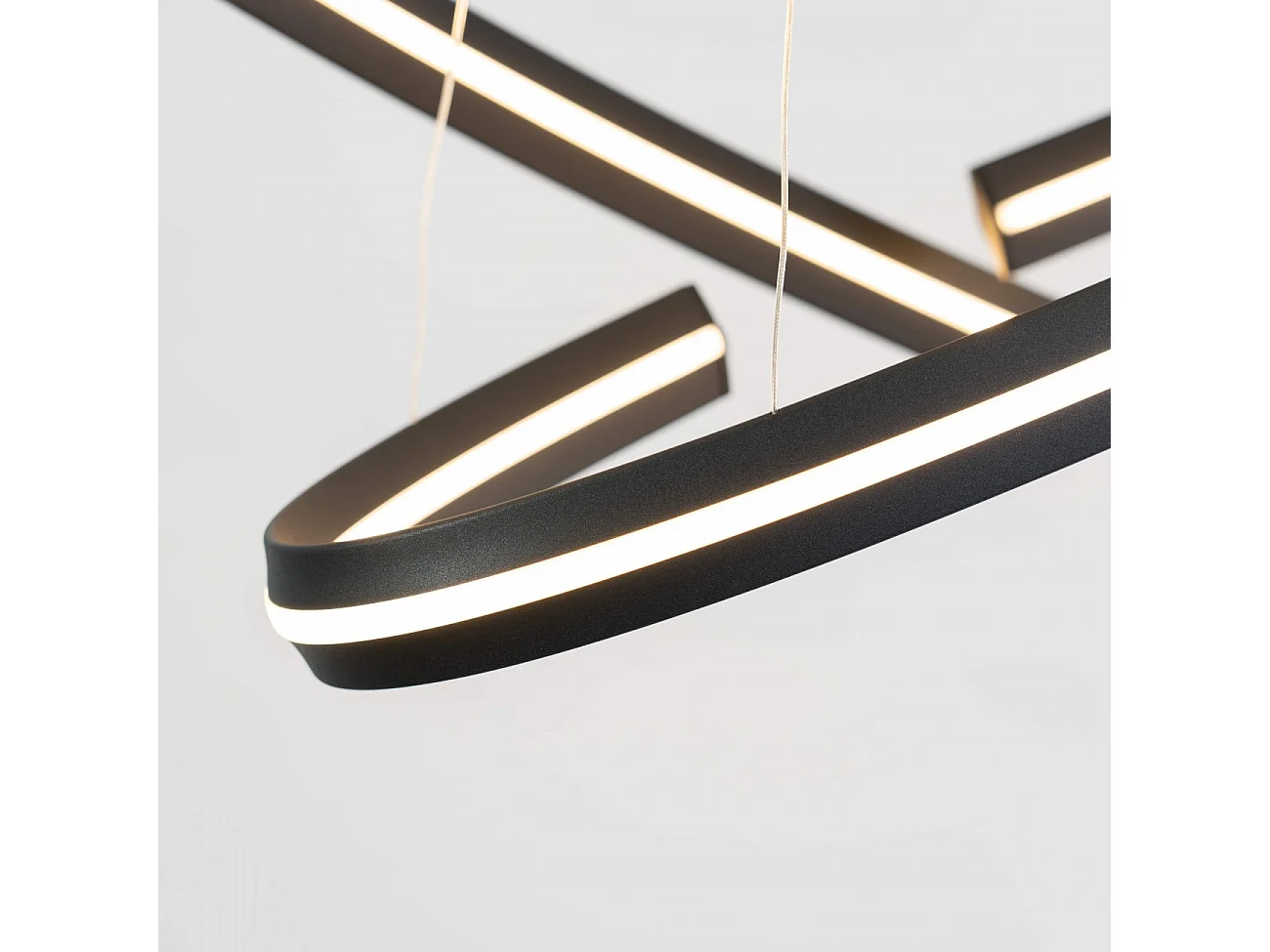 Grande suspension 80 cm design anneaux noirs LED - Ludiane