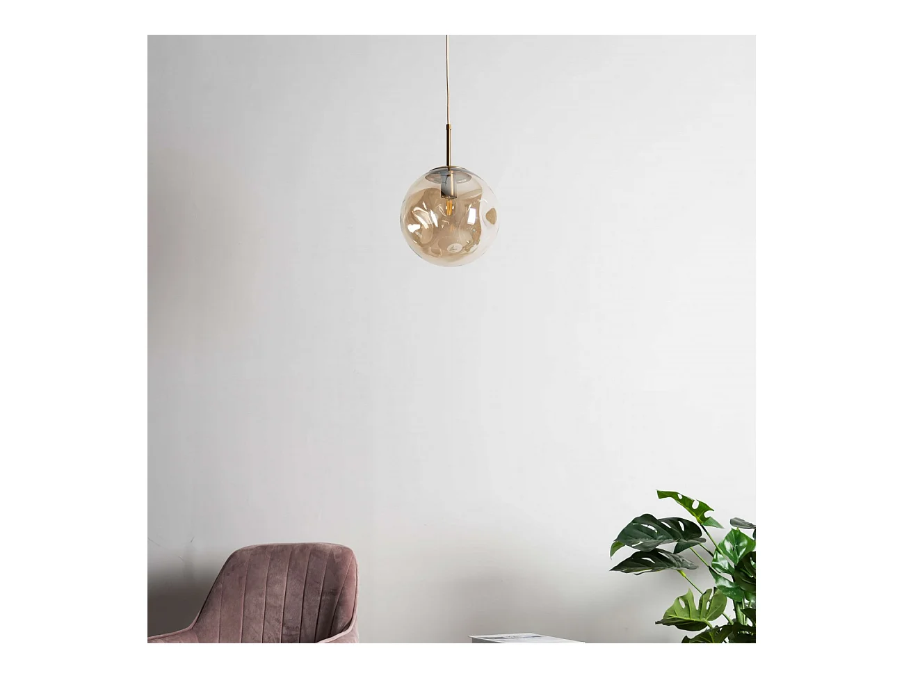 Suspension contemporaine à fossettes en verre ambré - Nourot