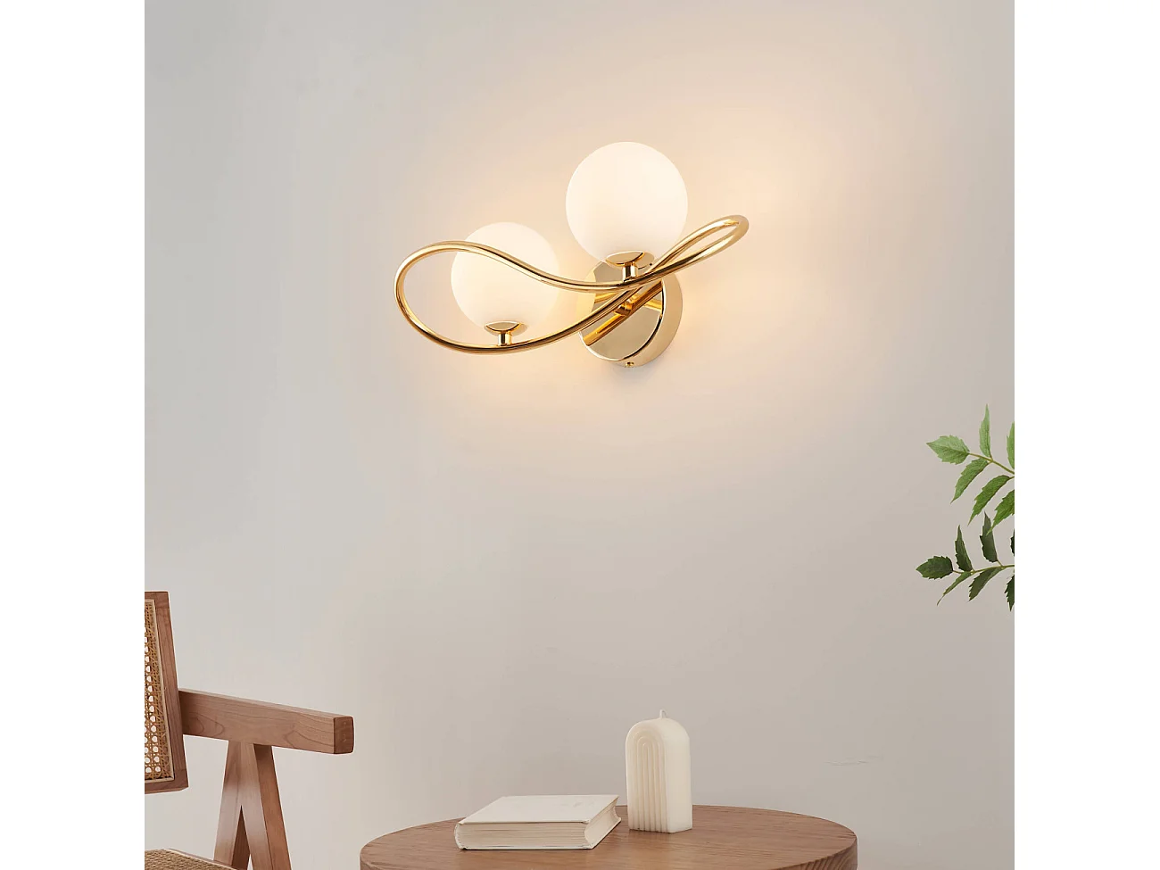 Applique murale dorée design double verre blanc - Novale