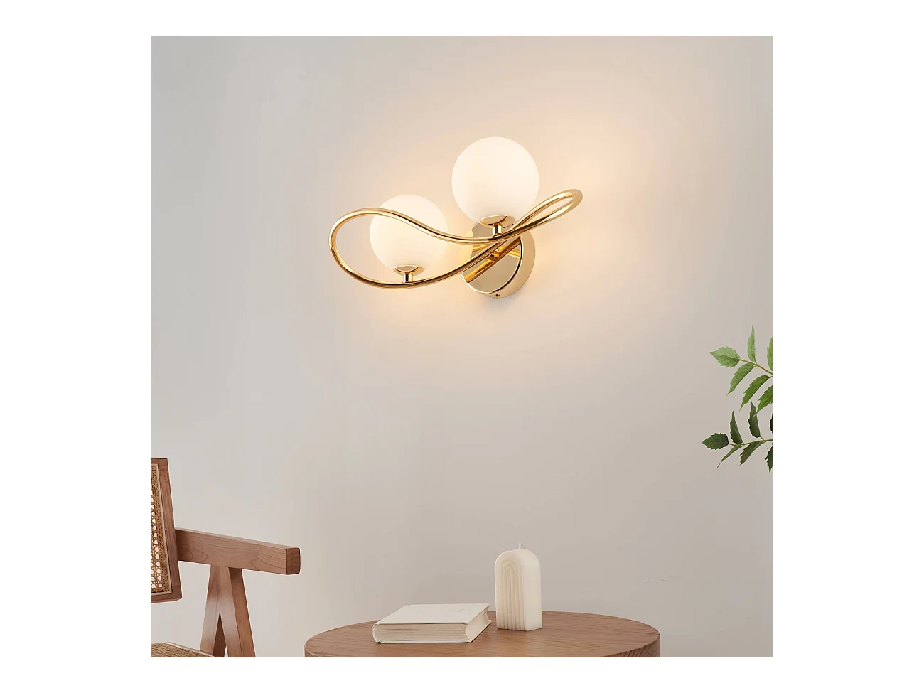 Applique murale dorée design double verre blanc - Novale