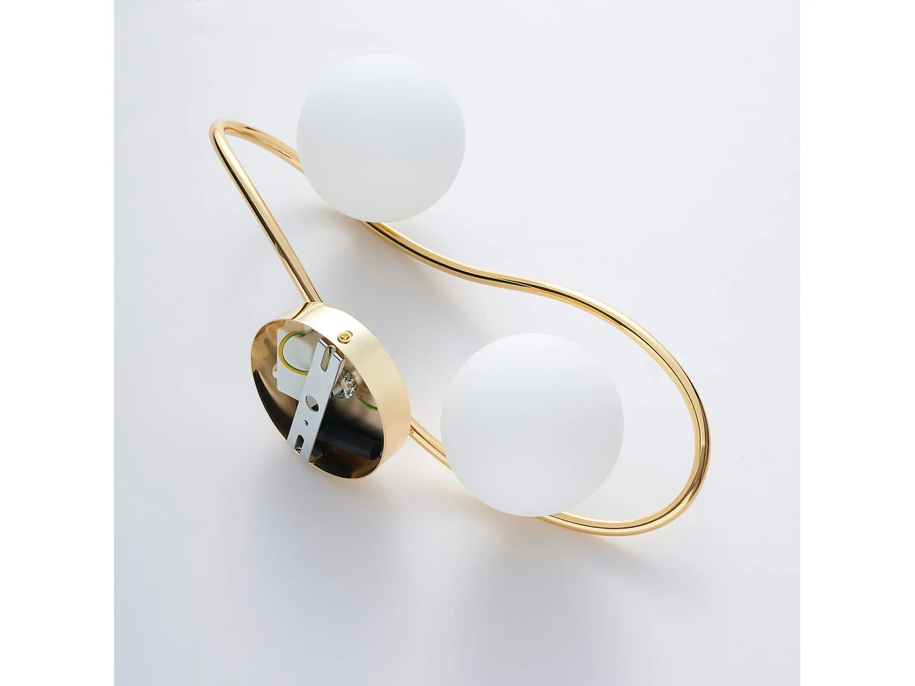 Applique murale dorée design double verre blanc - Novale