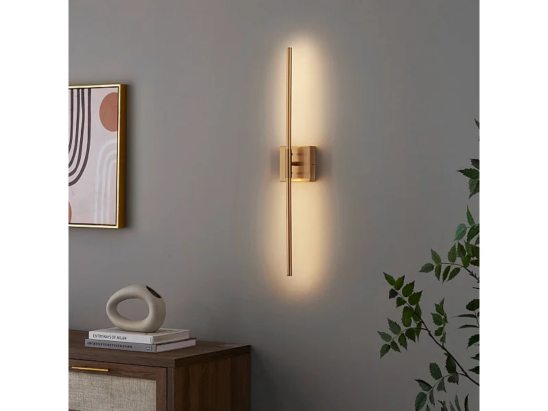 Applique linéaire dorée socle carré à LED - Collins