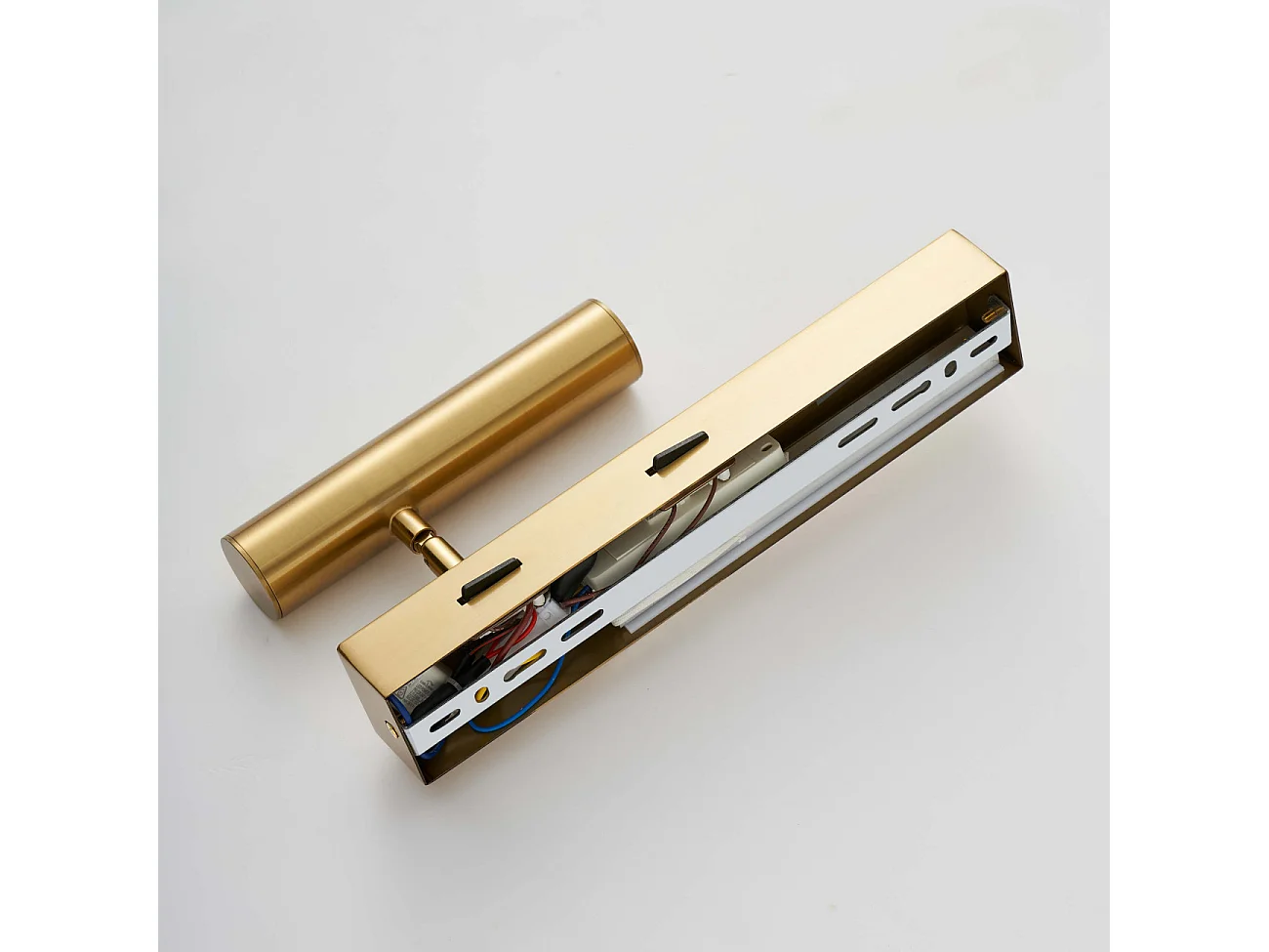 Applique laiton tête de lit liseuse gauche avec interrupteur - Lodvi - GAUCHE