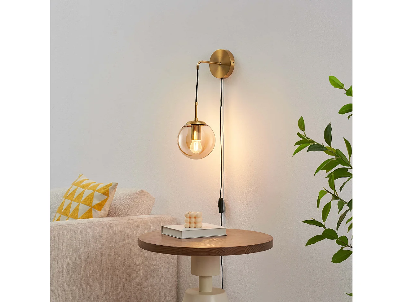 Applique dorée en verre avec câble et interrupteur - Robyn