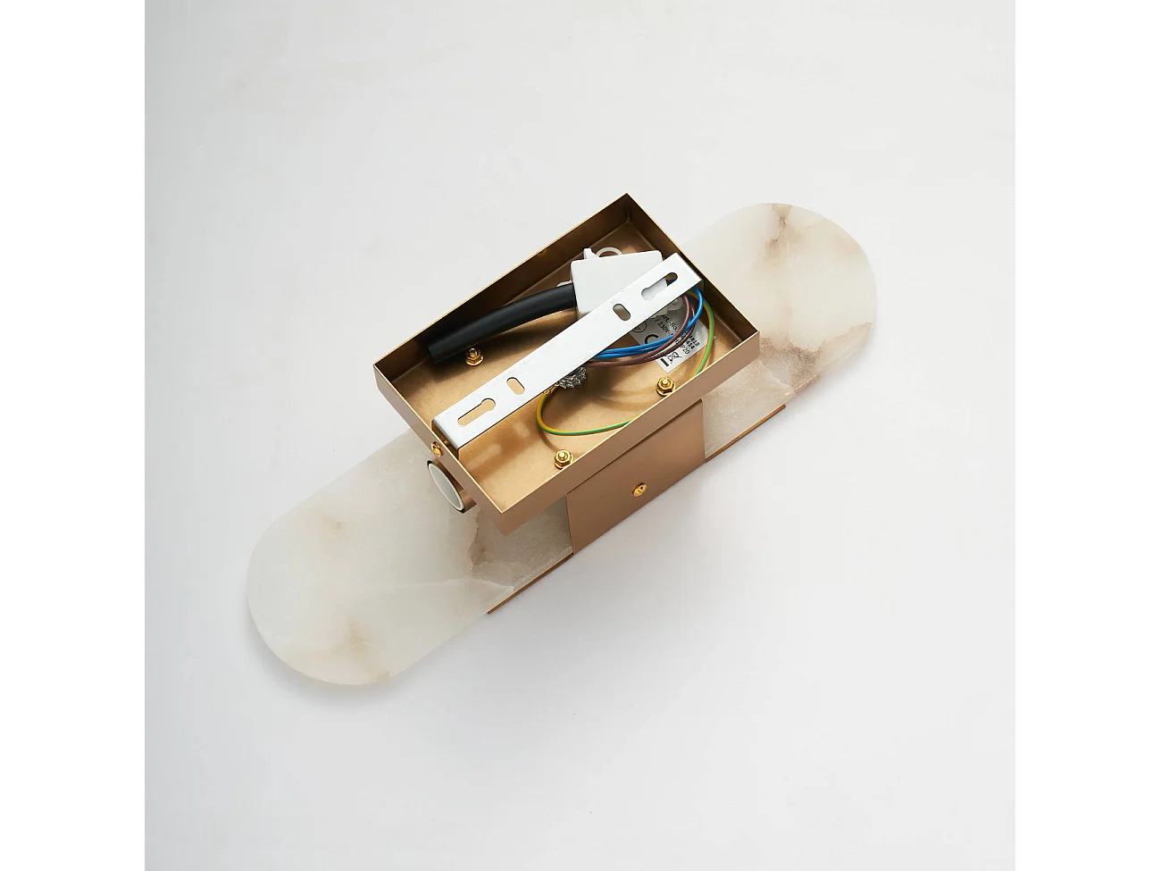 Applique chic métal doré et albâtre blanc - Enola