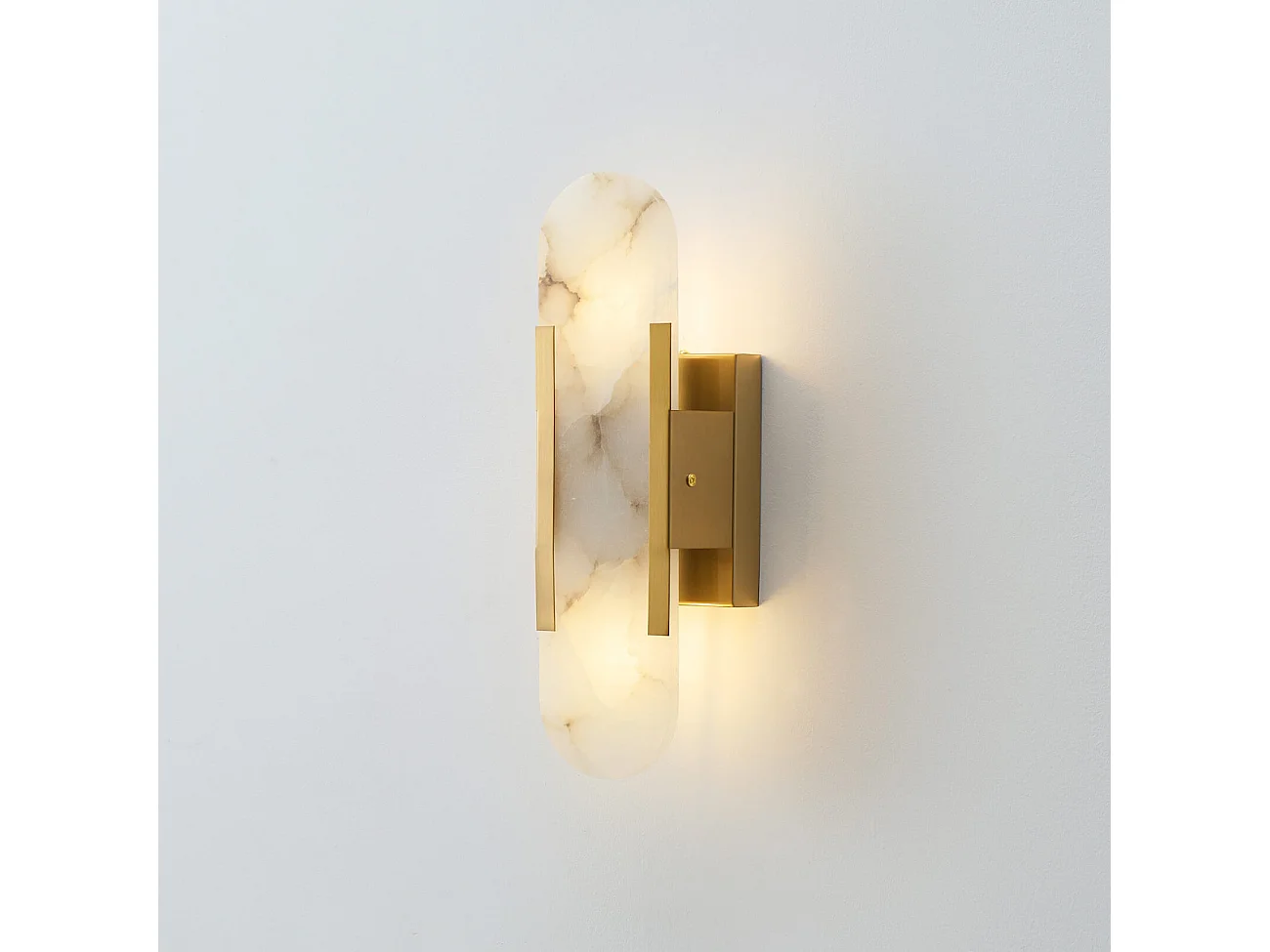 Applique chic métal doré et albâtre blanc - Enola