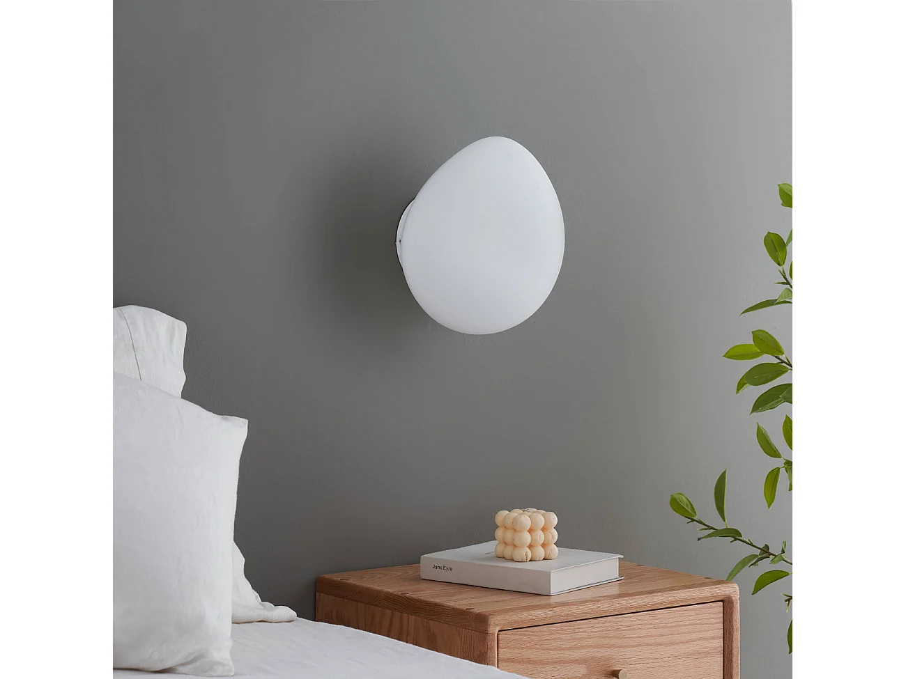 Applique murale ou petit plafonnier blanc verre opalin - Veglia