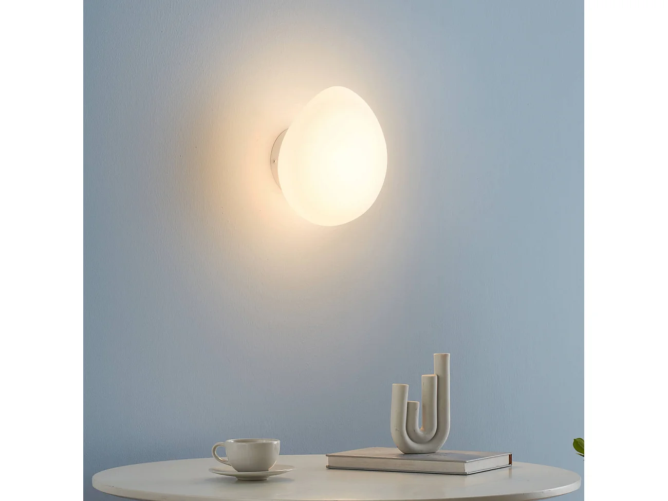 Applique murale ou petit plafonnier blanc verre opalin - Veglia