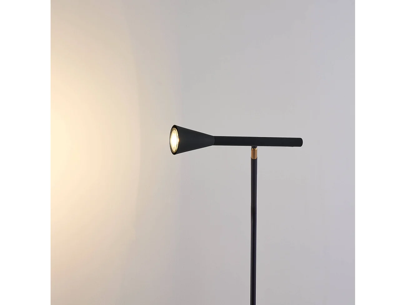 Lampadaire minimaliste grande liseuse noire 150 cm - Holen