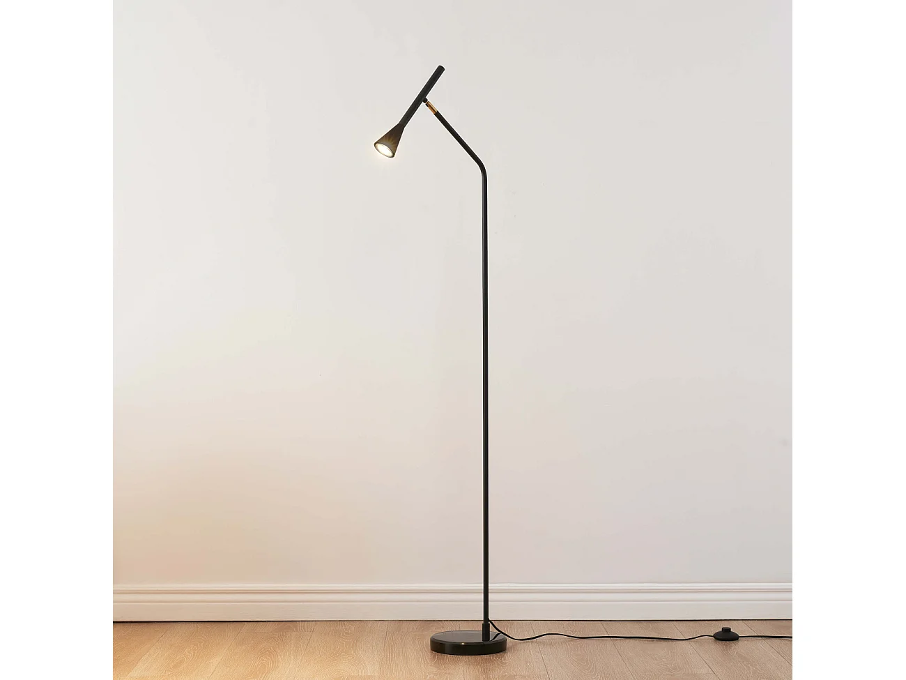 Lampadaire minimaliste grande liseuse noire 150 cm - Holen