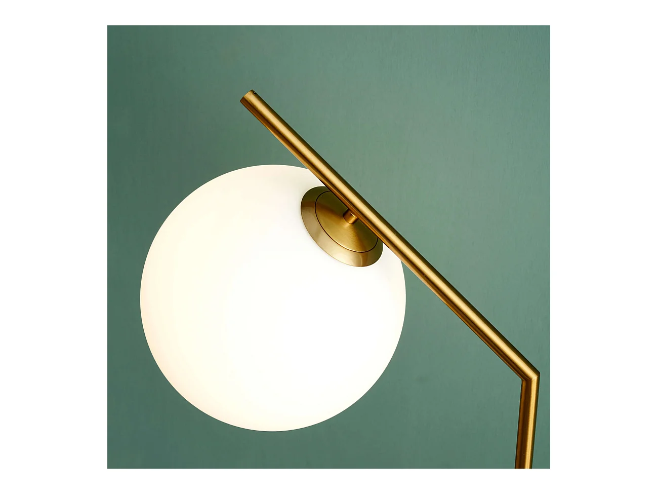 Lampadaire ultra epuré blanc et laiton - Molia