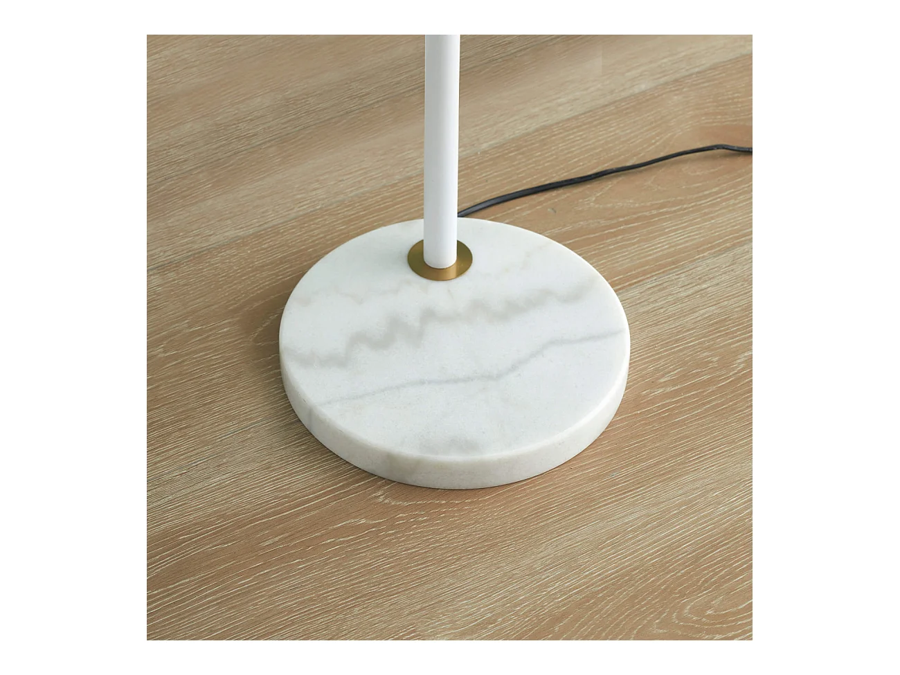 Lampadaire ultra epuré blanc et laiton - Molia